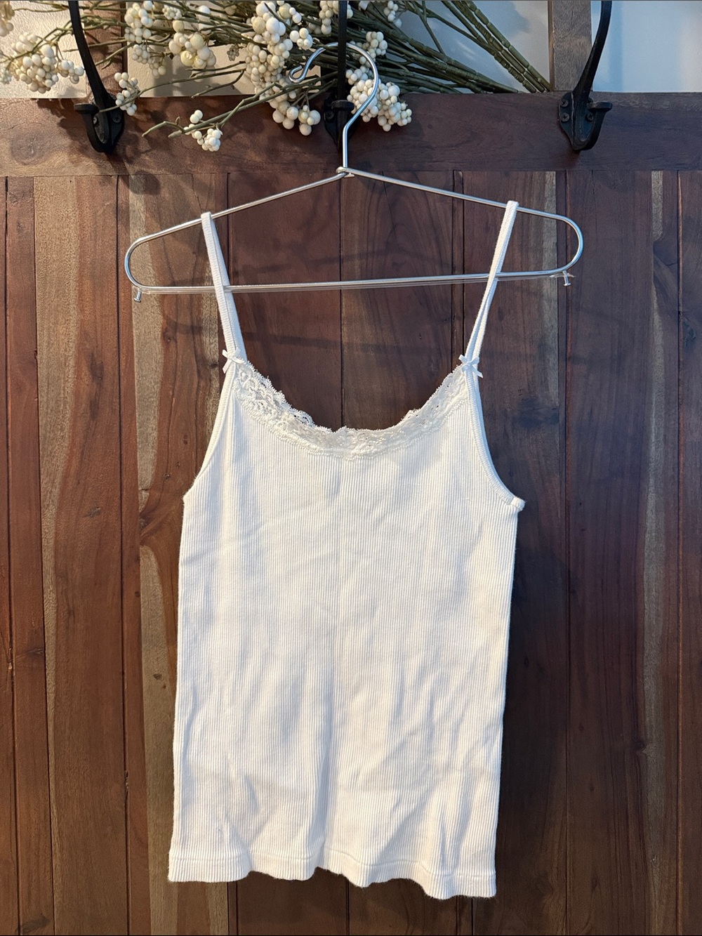 Brandy Melville White Lace-Trim Ribbed Cami